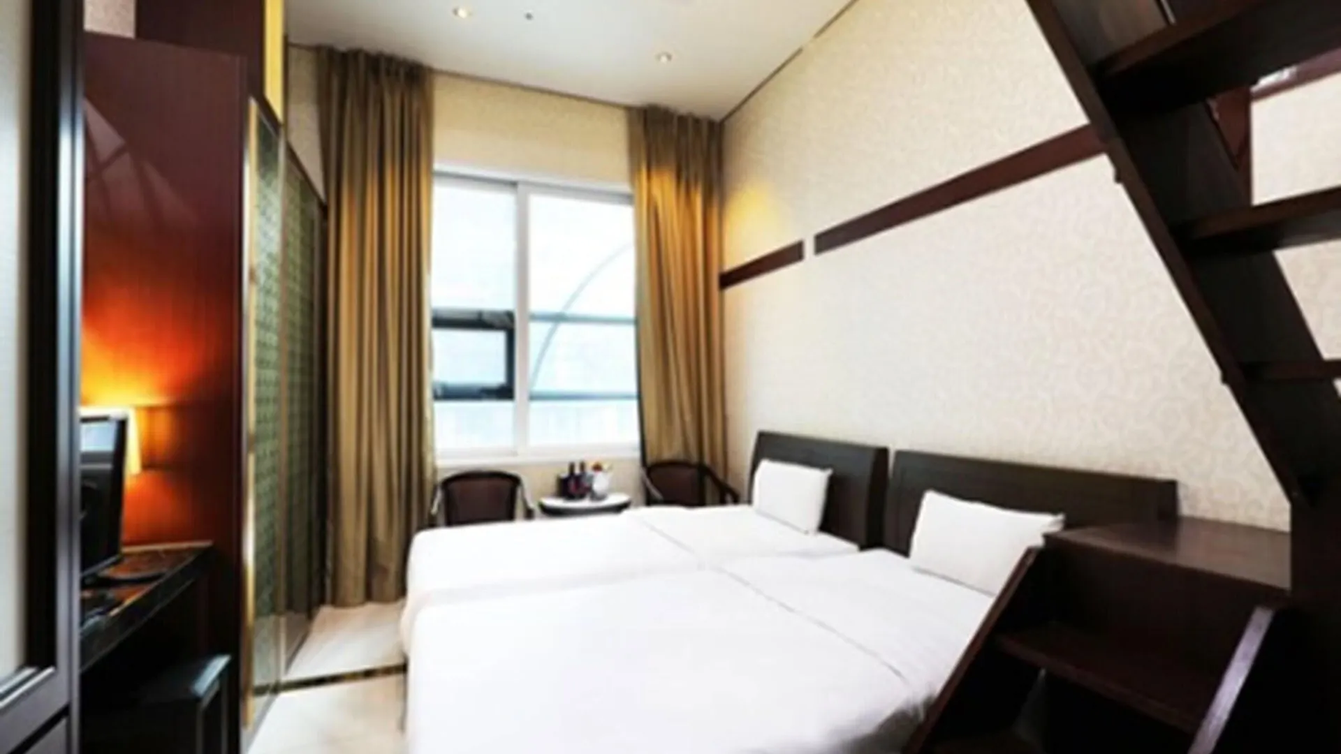 Intercity Seoul Hotel