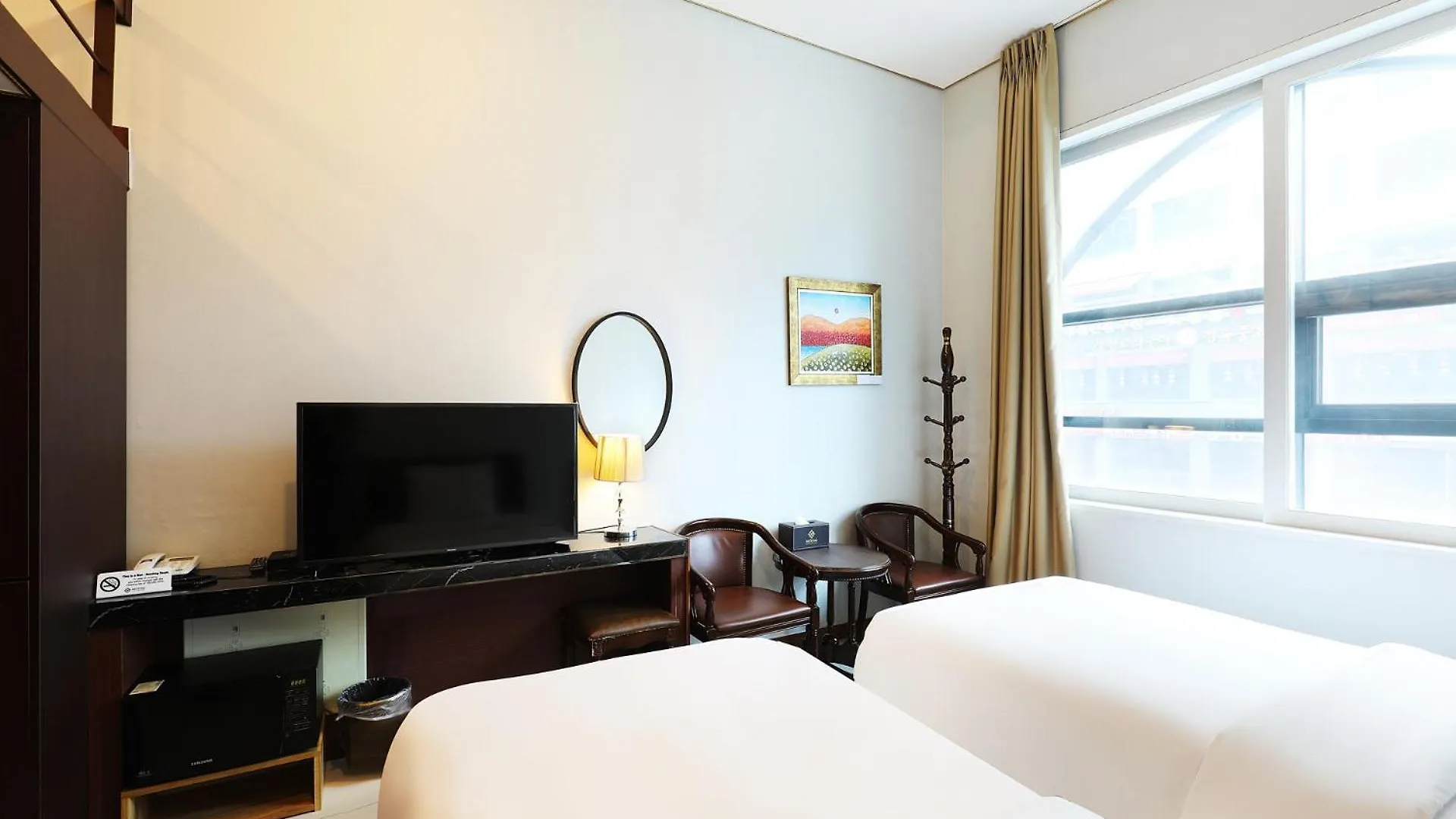 Intercity Seoul Hotel