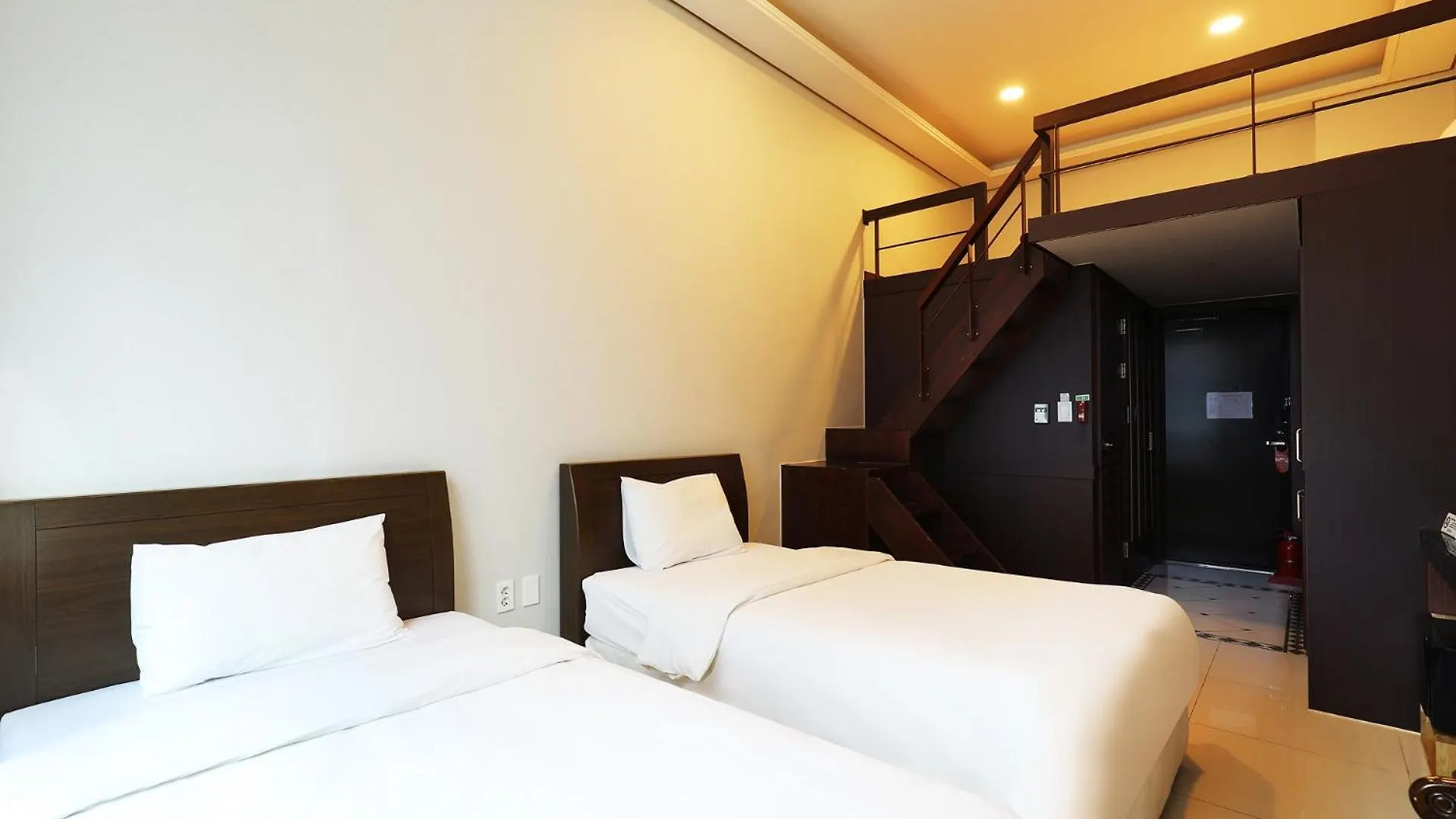 Intercity Seoul Hotel