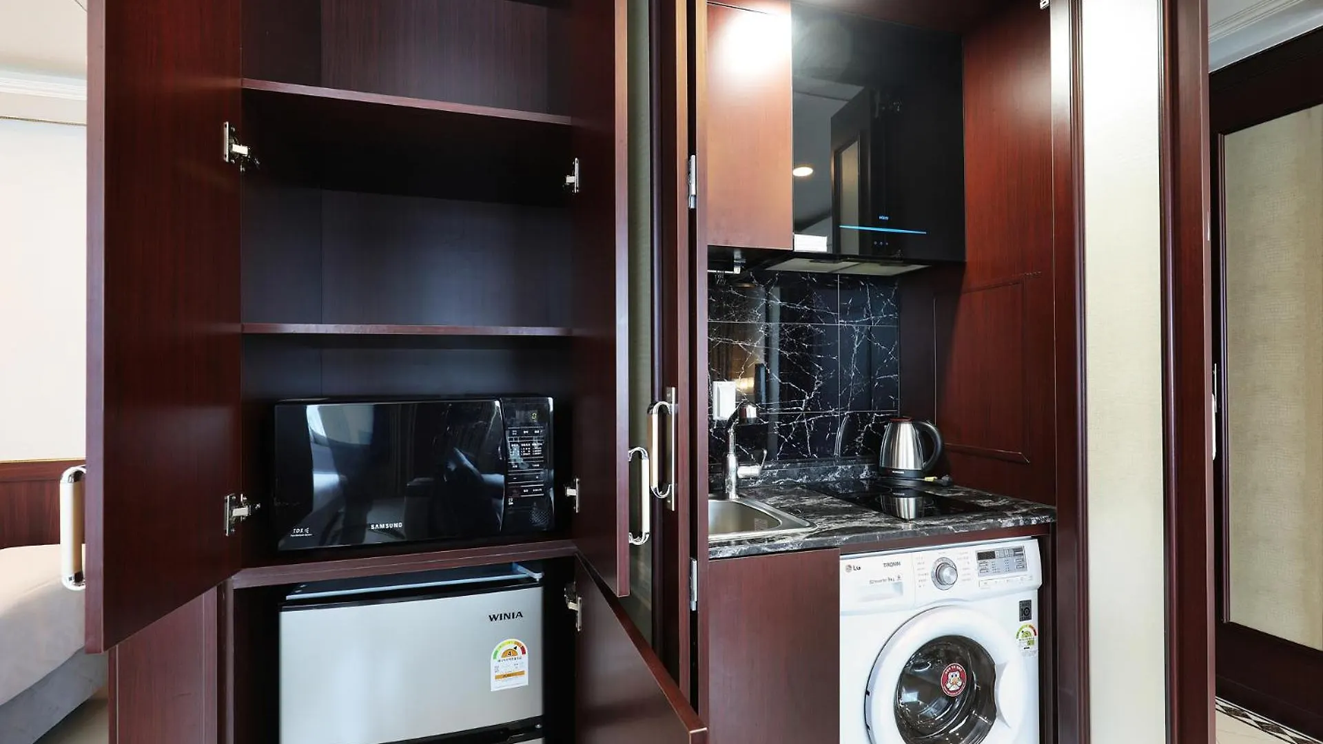 Intercity Seoul Hotel 3*,