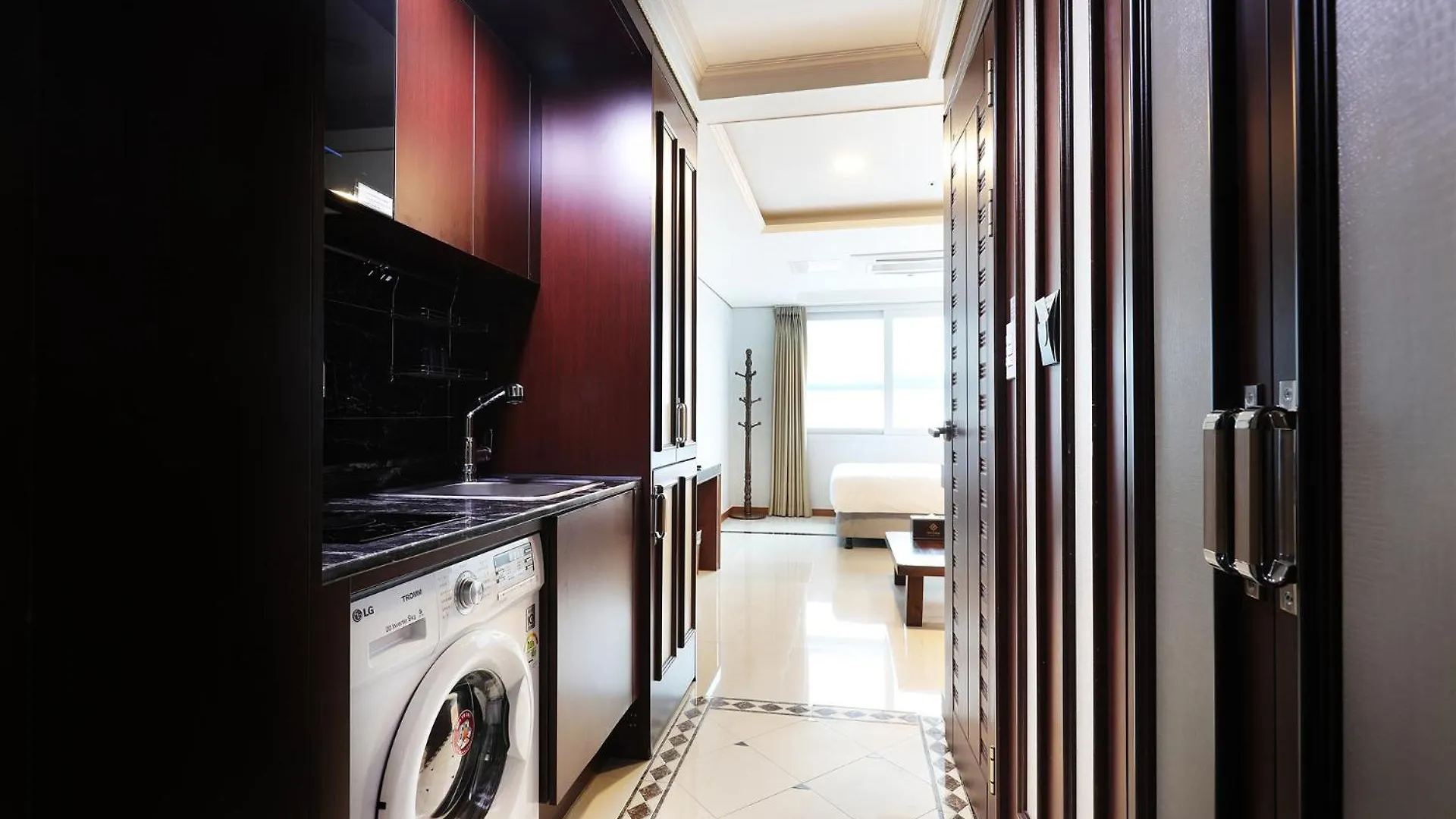 Intercity Seoul Hotel
