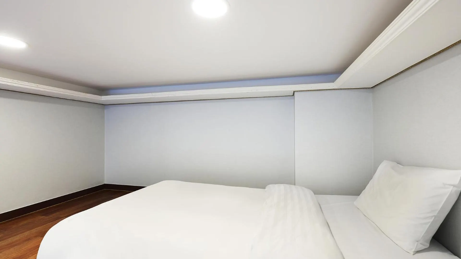 Intercity Seoul Hotel 3*,
