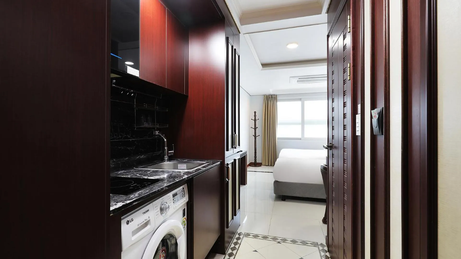 Intercity Seoul Hotel
