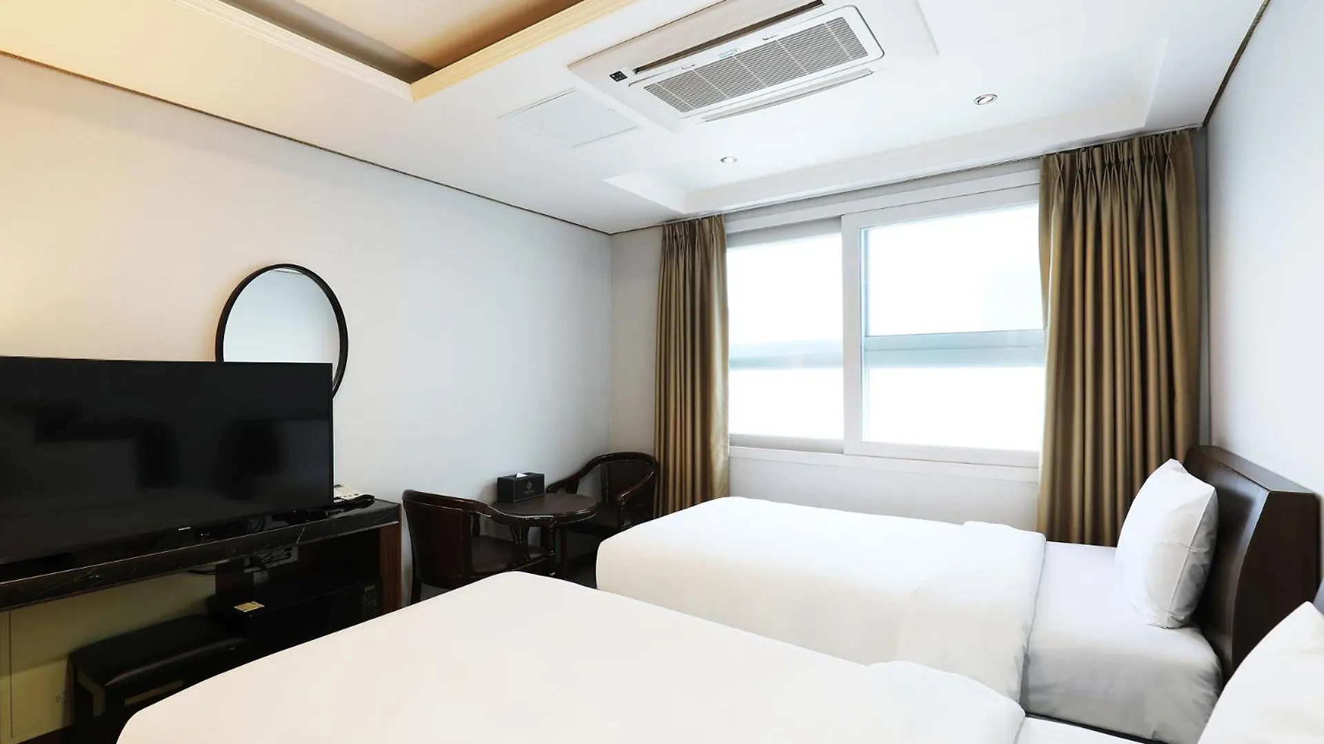 Intercity Seoul Hotel 3*,